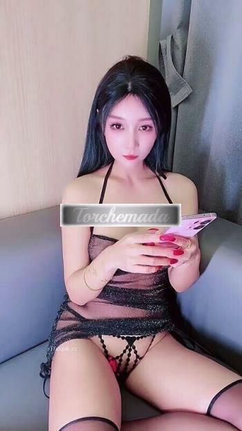 Girl Schiavetta cinese  Cremona