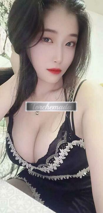 Girl Ragazza orientale mozzafiato  Aosta