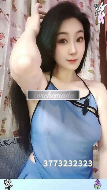 Girl La troia orientale che cerchi sono io  Genova