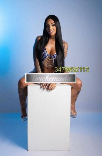 Girl Trasgressiva Femmina  Lucca