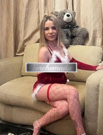 Girl Ramona  Siracusa