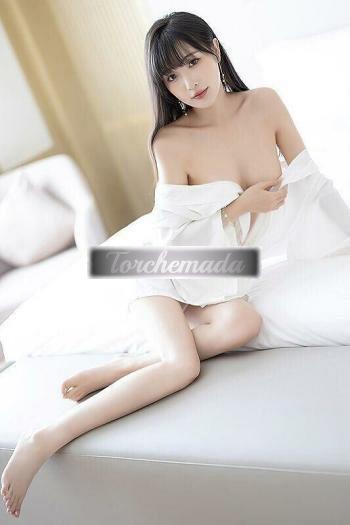 Girl Asia  Modena