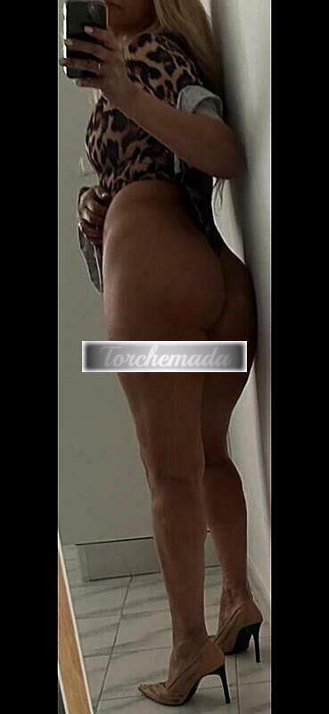 Girl Jasmine  Lecce