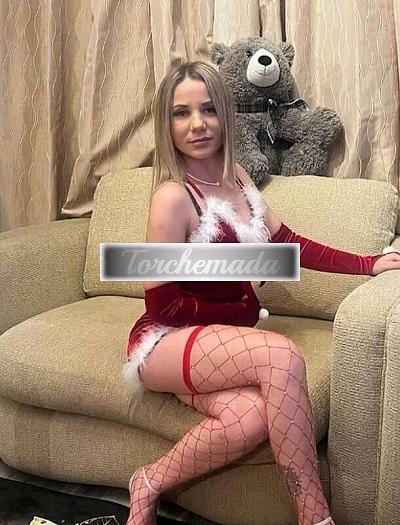 Girl Ramona  Siracusa