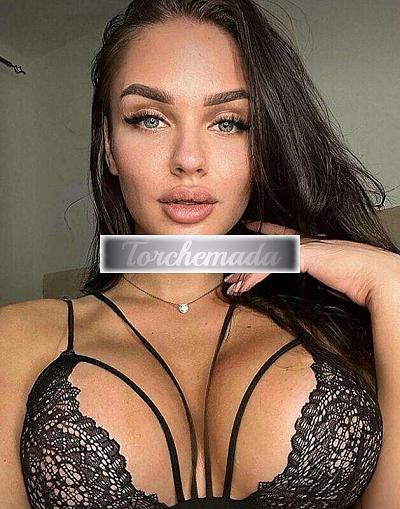 Girl Felina Maestra  Verona