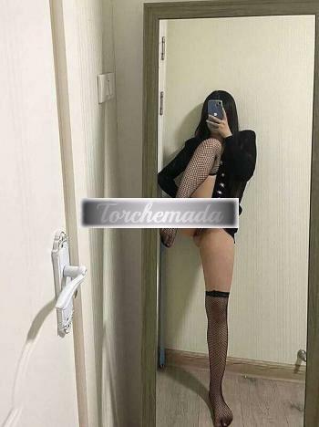 Girl Felina Coinvolgente  Como