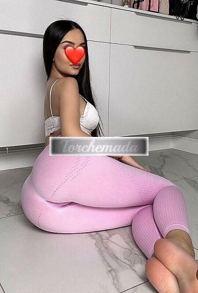 Girl Vogliosa Ragazza  Lucca