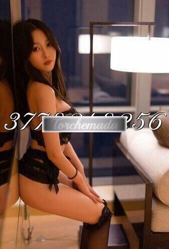 Girl Esplosiva Femmina  Como