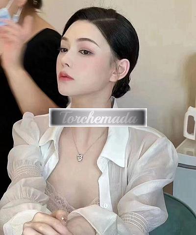 Girl Incanto Eroico Asiatico  Verona