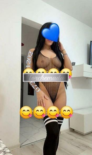 Girl Felina Coinvolgente  Lucca