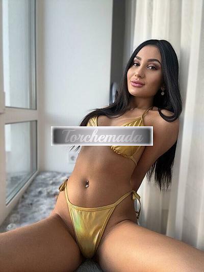 Girl Strepitosa Femmina  Verona