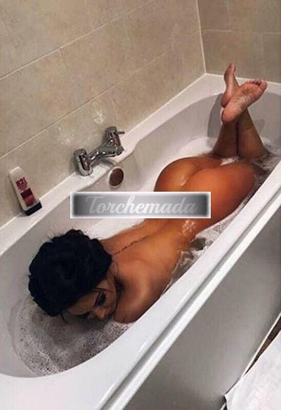 Girl Gola Profonda Irresistibile  Savona