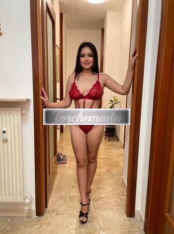 Girl Felina Amabile  Cremona