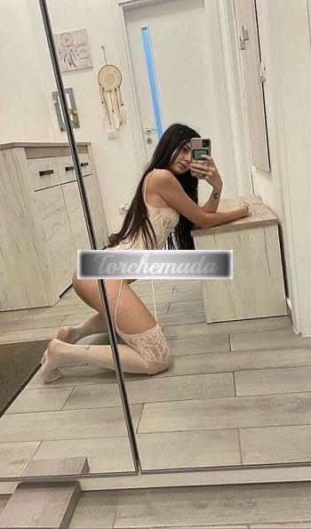 Girl Vieni a sverginare il mio lato B  Avellino
