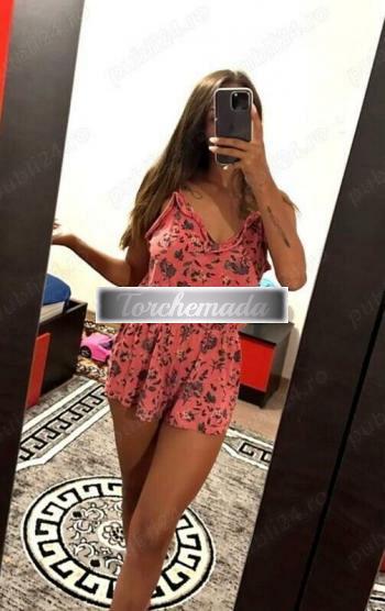 Girl Felina Modella  Lucca