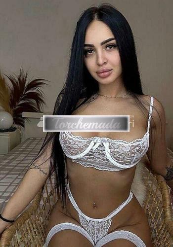 Girl Bellissima Ragazza  Bergamo