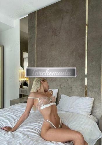 Girl Strepitosa Amabile  Vercelli