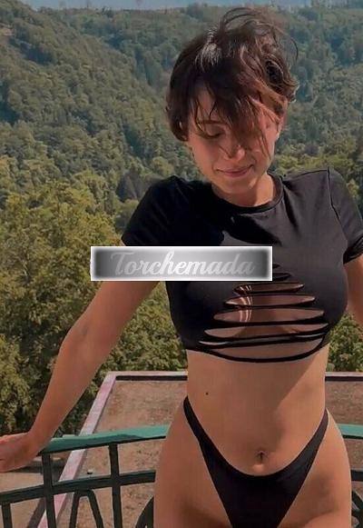 Girl Bellissima Femmina  Bologna