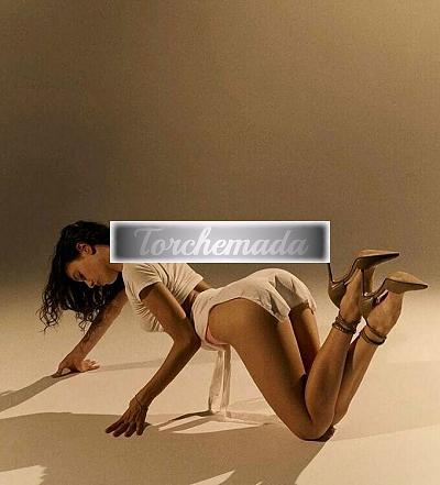 Girl Strepitosa Esibizionista  Latina