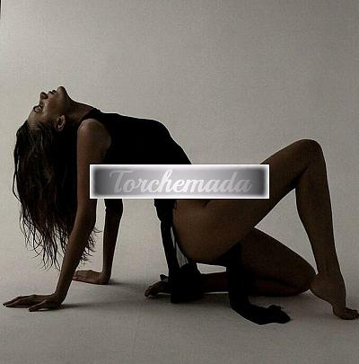 Girl Strepitosa Esibizionista  Latina