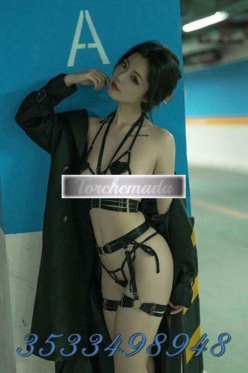 Girl Ragazza orientale coinvolgente  Rimini