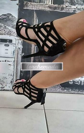 Girl Esplosiva Femmina  Parma