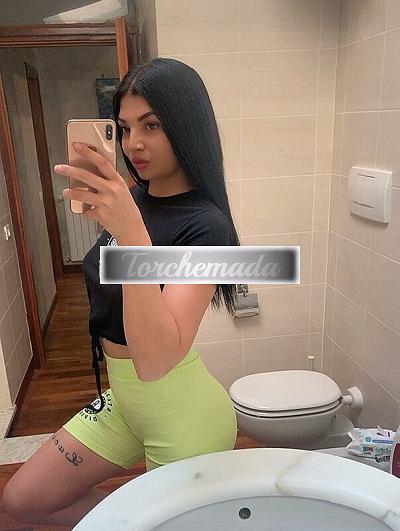 Girl Bellezza e passione per te  Lucca