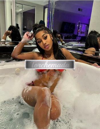 Girl Dea Suprema  Brindisi