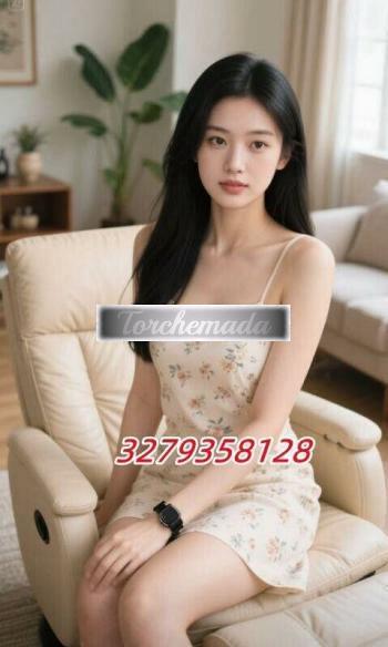 Girl Felina Girl  Modena