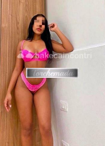Girl Labbra Calde Del Vizio  Latina