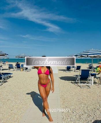 Girl Clara  L'Aquila