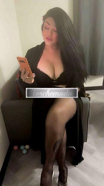 Girl Laura  Bari