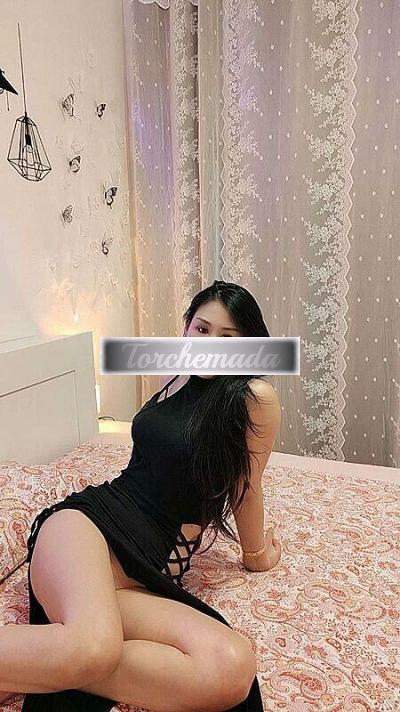 Girl Felina Maestra  Lucca
