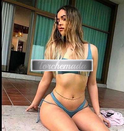 Girl Sono una zoccola che lo prende ovunque  Novara