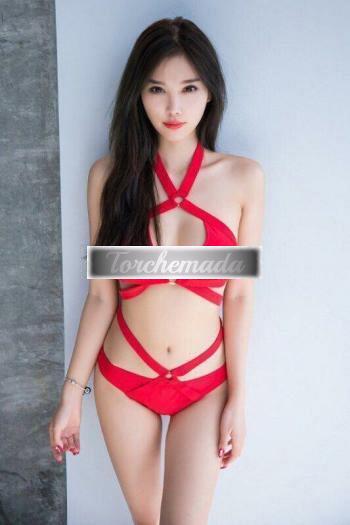 Girl Golosa dalla Corea  Latina