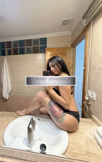 Girl Morena  Roma