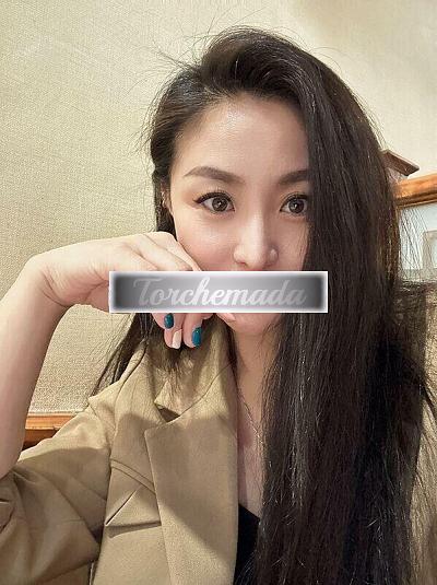 Girl Esplosiva Femmina  Genova