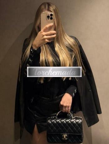 Girl Felina Attrice  Bolzano