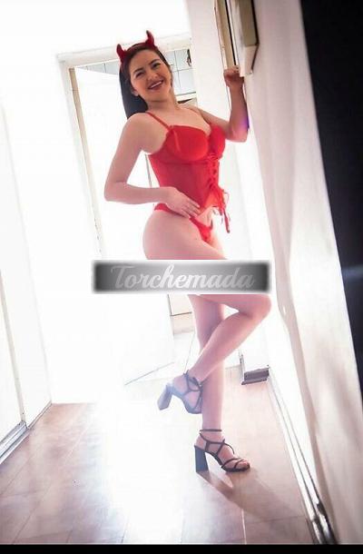 Girl Se cerchi il meglio chiamami  Pordenone