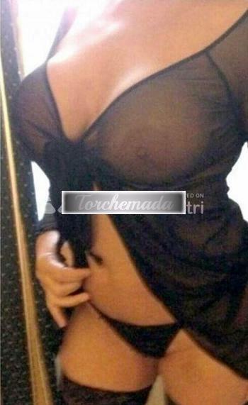 Merda Esplosiva Modella  Salerno