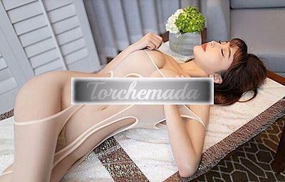 Girl Asiatica con culo rotto  Latina