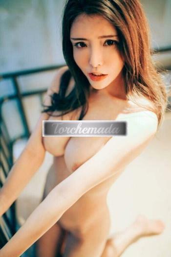 Girl Modella Naturale Irresistibile  Fermo