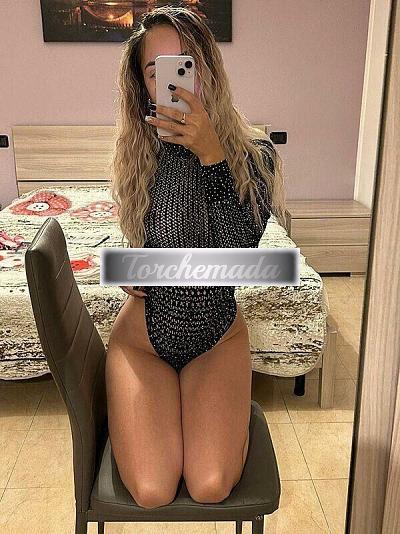 Girl Vieni a sverginare il mio lato B  Avellino