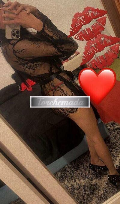 Girl Strepitosa Maestra  Latina