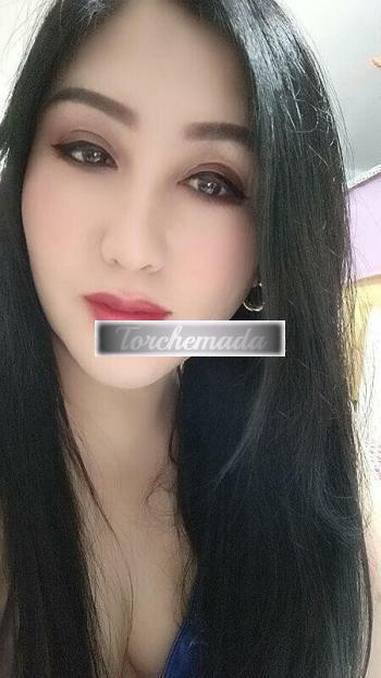 Girl Io lecco bene le palle  Lecco