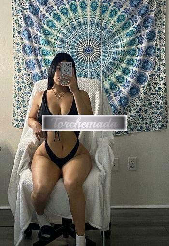 Girl Felina Esibizionista  Brindisi