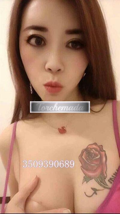 Girl Ragazza asiatica novità  Siena