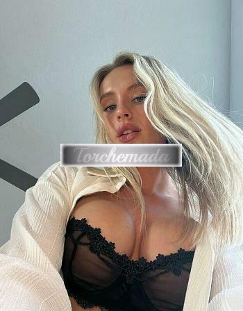 Girl Strepitosa Graziosa  Brindisi