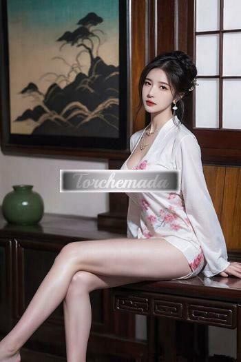 Girl Fiamma Vulcanica Cinese  Aosta