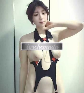 Girl Leccatrice di cazzi asiatica  Alessandria